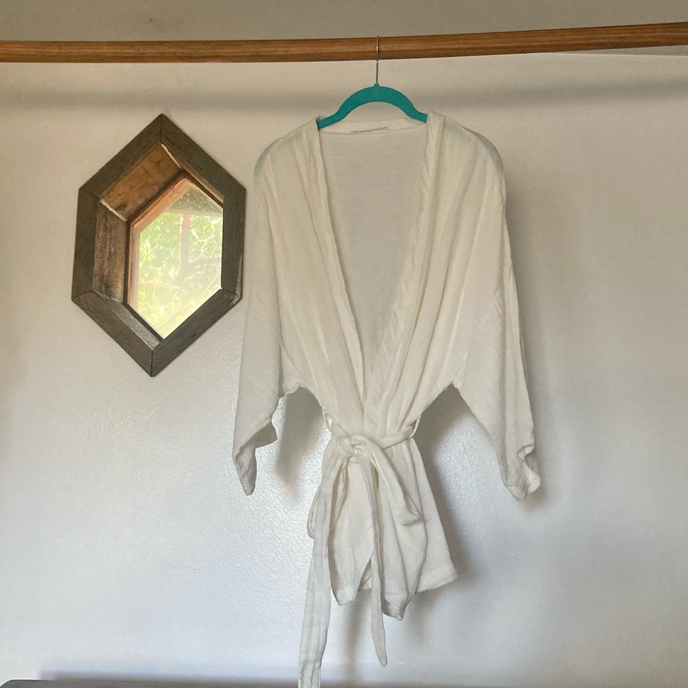 Handloomed gauzy kimono robe